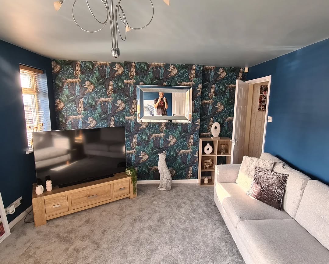 Blue walls with wallpaper